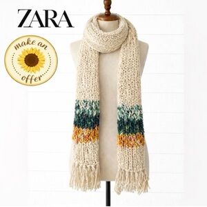 ZARA Ivory/Cream Chunky
Knit Striped
Fringed Frayed Scarf.
Excellent Condition.